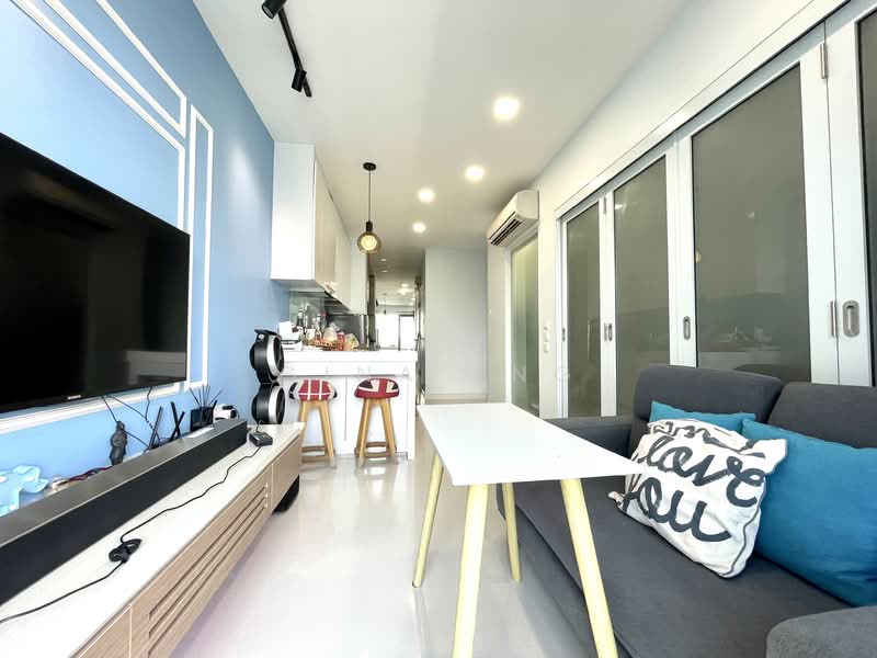 Urban Vista Condominium For Sale at S$ 1,450,000 | PropertyGuru Singapore - Living Room