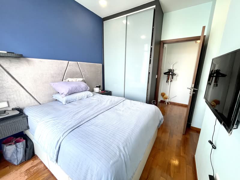 Urban Vista Condominium For Sale at S$ 1,450,000 | PropertyGuru Singapore - Bedroom