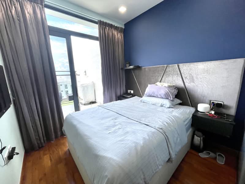 Urban Vista Condominium For Sale at S$ 1,450,000 | PropertyGuru Singapore - Bedroom