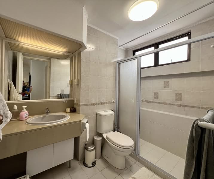 Tanglin Park Condominium For Sale at S$ 5,348,700 | PropertyGuru Singapore - Bathroom