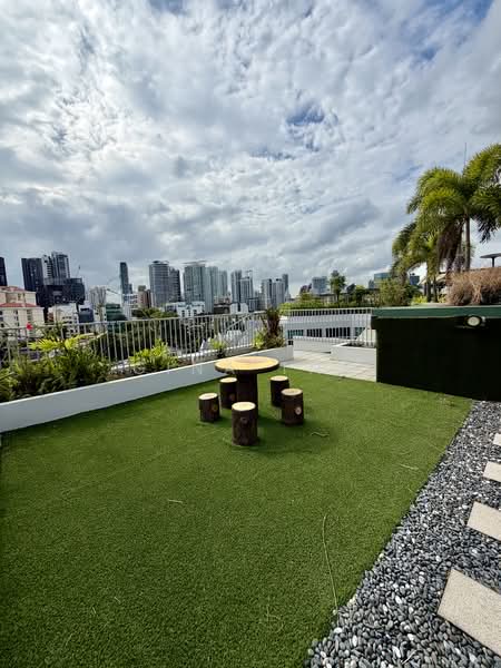 Belle Vue Residences Condominium For Sale at S$ 6,000,000 | PropertyGuru Singapore - View