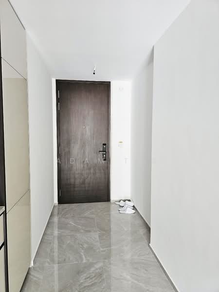 Tembusu Grand, 98 Jalan Tembusu, 1 Bedroom, 527 sqft, Condominium For Rent, by Adam Tng, 500060931 - Entrance - PropertyGuru.com.sg