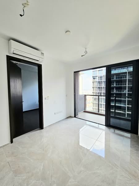 Tembusu Grand, 98 Jalan Tembusu, 1 Bedroom, 527 sqft, Condominium For Rent, by Adam Tng, 500060931 - Balcony - PropertyGuru.com.sg