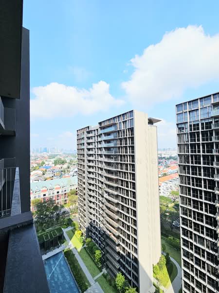 Tembusu Grand, 98 Jalan Tembusu, 1 Bedroom, 527 sqft, Condominium For Rent, by Adam Tng, 500060931 - Exterior - PropertyGuru.com.sg