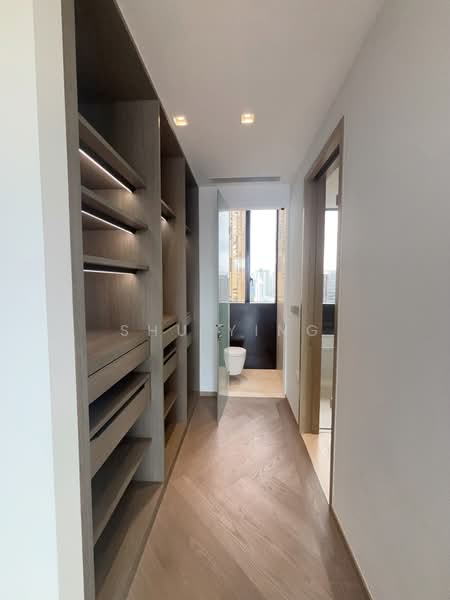 Klimt Cairnhill, 71 Cairnhill Road, 4 Bedrooms, 2,056 sqft, Condominium For Rent, by Shu Ying, 500060935 - Walk in wardrobe - PropertyGuru.com.sg