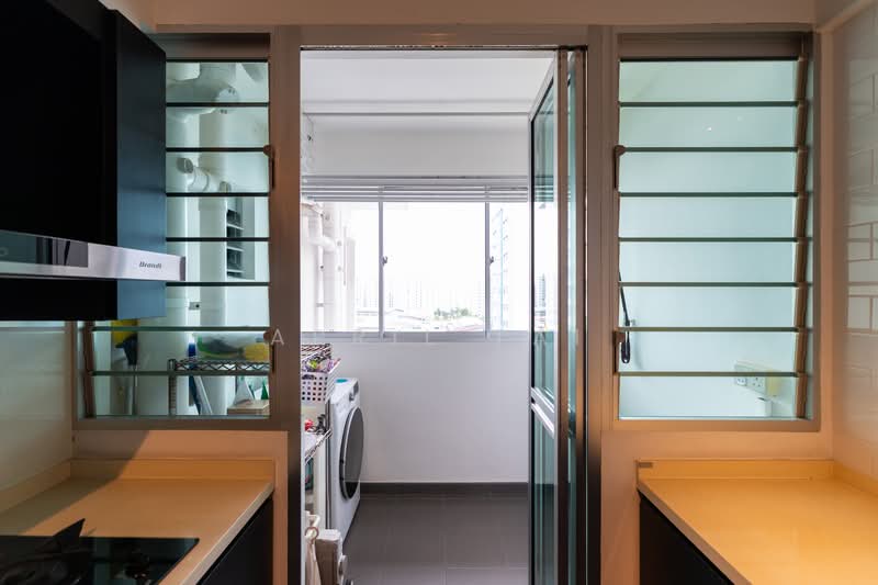 210A Punggol Place HDB Flat For Sale at S$ 688,000 | PropertyGuru Singapore - Kitchen