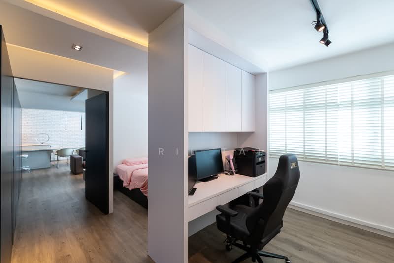 210A Punggol Place HDB Flat For Sale at S$ 688,000 | PropertyGuru Singapore - Bedroom