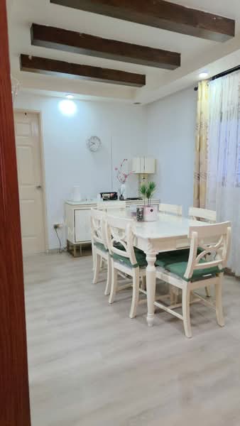 360A Admiralty Drive HDB Flat For Sale at S$ 575,000 | PropertyGuru Singapore - Dining Room