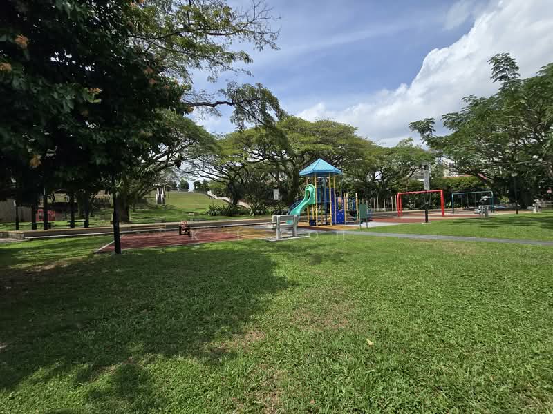 ⭐️⭐️LANDED7772@RARE, HUGE CORNER TERRACE WITH GOOD LUCK HOUSE, AMPLE PARKING LOTS AND NEAR TOWN Corner Terrace For Sale at S$ 3,990,000 | PropertyGuru Singapore