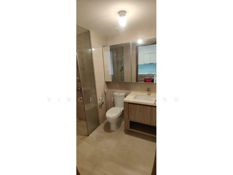 Kingsford Waterbay Condominium For Sale at S$ 730,000 | PropertyGuru Singapore - Bathroom