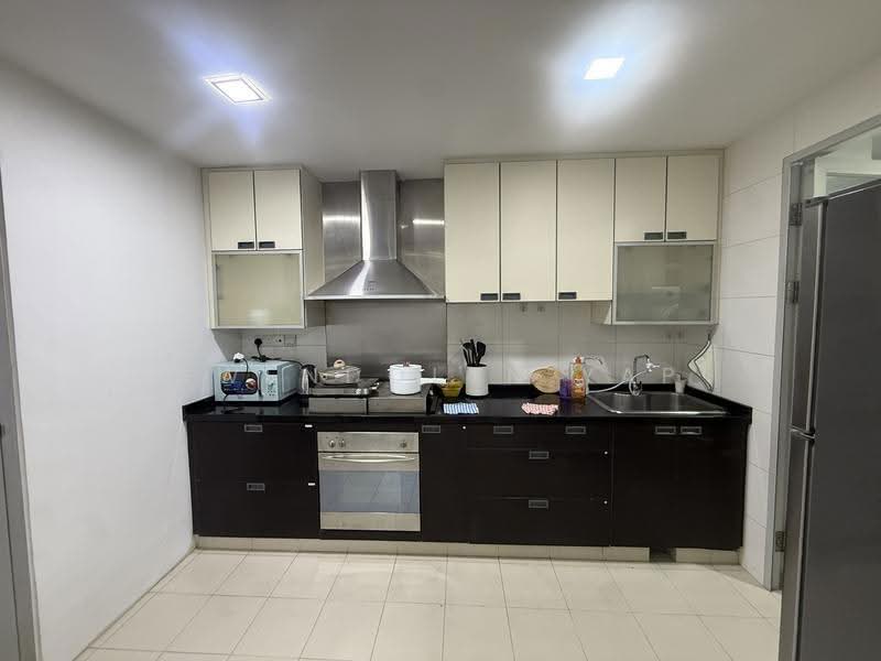 The Linear, 880 Upper Bukit Timah Road, Dairy Farm / Bukit Panjang / Choa Chu Kang, Room Rental, 120 sqft, Apartment For Rent, by Gwendolyn Yap, 500061012 - Kitchen - PropertyGuru.com.sg