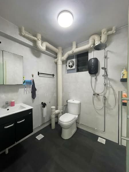 513 Woodlands Drive 14 HDB Flat For Sale at S$ 878,000 | PropertyGuru Singapore - Common Bathroom