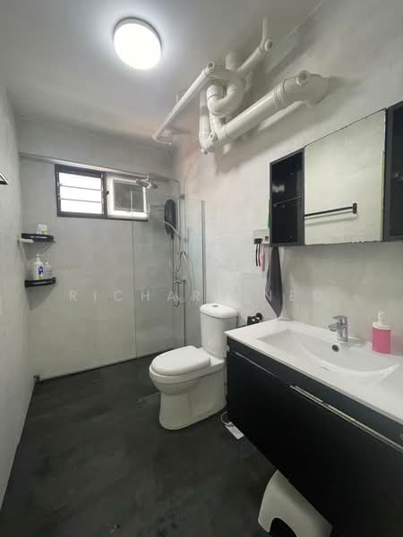 513 Woodlands Drive 14 HDB Flat For Sale at S$ 878,000 | PropertyGuru Singapore - Masterbed Bathroom