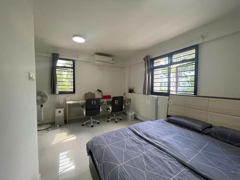 513 Woodlands Drive 14 HDB Flat For Sale at S$ 878,000 | PropertyGuru Singapore - Masterbed Bedroom #1