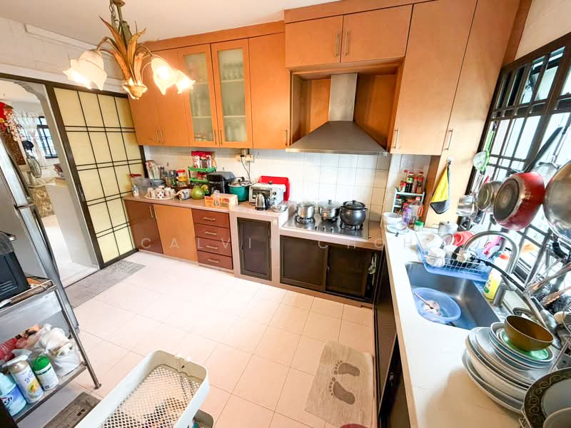 353 Kang Ching Road HDB Flat For Sale at S$ 718,888 | PropertyGuru Singapore - Kitchen