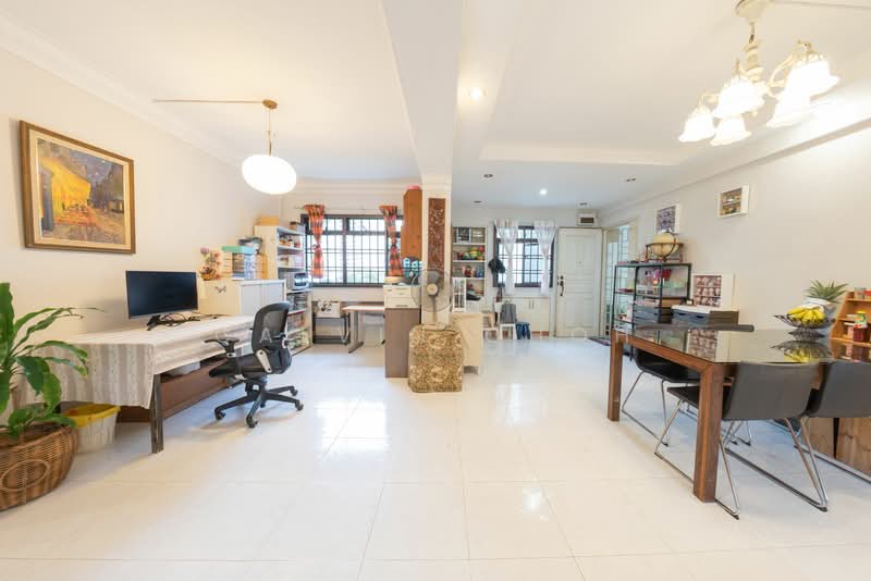 353 Kang Ching Road, 353 Kang Ching Road, 3 Bedrooms, 1,291 sqft, HDB Flat For Sale, by Calvin Choh, 500061035 - Living Room - PropertyGuru.com.sg