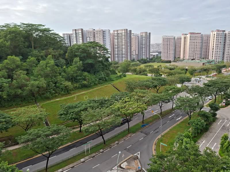 467C Bukit Batok West Avenue 9 HDB Flat For Sale at S$ 415,000 | PropertyGuru Singapore - Exterior