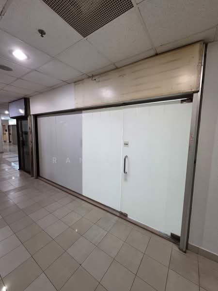 Sultan Plaza, 100 Jalan Sultan, 614 sqft, Office For Rent, by Ranee C K, 500061066 - Corridor - CommercialGuru.com.sg
