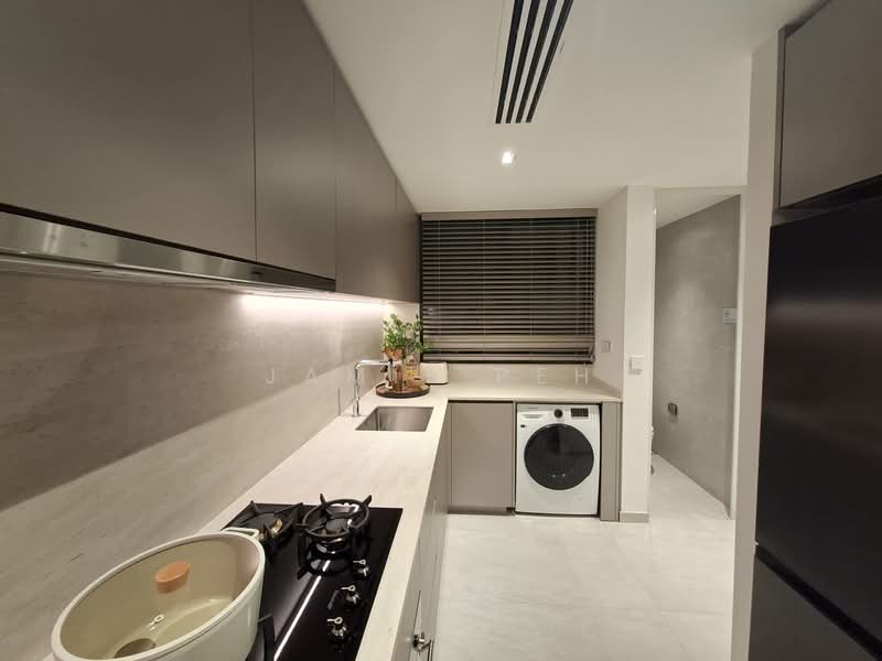 Pinery Residences, Tampines Street 94, 5 Bedrooms, 1,475 sqft, Condominium For Sale, by Jamie Peh, 500061067 - Kitchen - PropertyGuru.com.sg