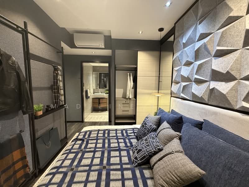 Blossoms By The Park, 9 Slim Barracks Rise, 3 Bedrooms, 1,044 sqft, Condominium For Sale, by Madeline Kuah, 500061068 - PropertyGuru.com.sg