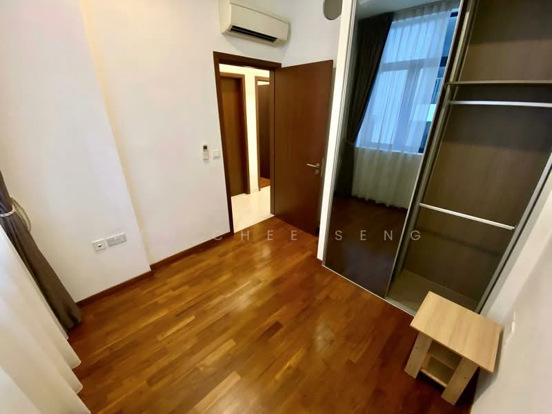Urban Vista Condominium For Sale at S$ 988,000 | PropertyGuru Singapore - Bedroom