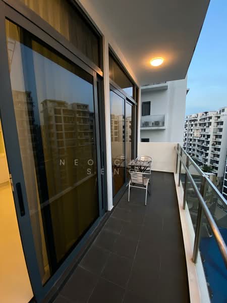 Urban Vista Condominium For Sale at S$ 988,000 | PropertyGuru Singapore - Balcony