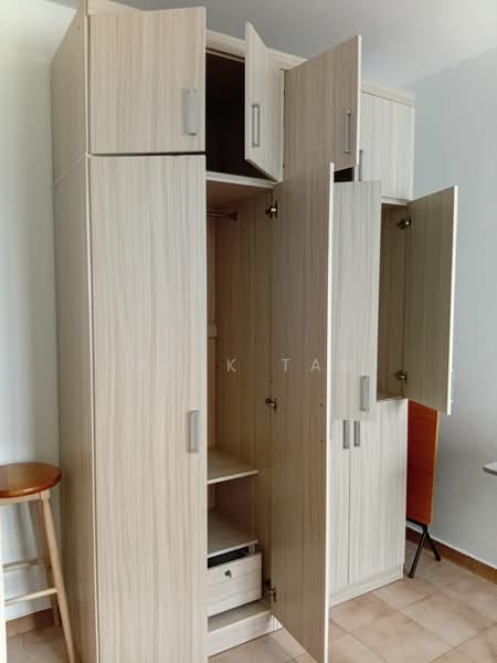 126 Pending Road, 126 Pending Road, Room Rental, 150 sqft, HDB Flat For Rent, by Mark Tan, 500061101 - Interior - PropertyGuru.com.sg