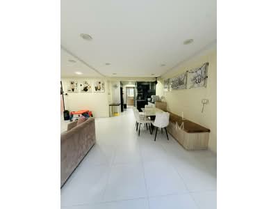 For Sale - 740 Woodlands Circle