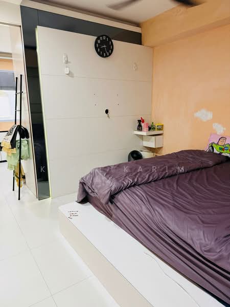 740 Woodlands Circle HDB Flat For Sale at S$ 650,000 | PropertyGuru Singapore - Bedroom