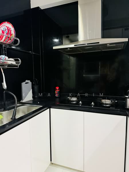 740 Woodlands Circle HDB Flat For Sale at S$ 650,000 | PropertyGuru Singapore - Kitchen