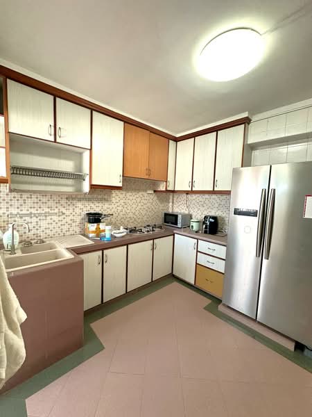 719 Tampines Street 72, 719 Tampines Street 72, 3 Bedrooms, 3,600 sqft, HDB Flat For Rent, by Steven Choo, 500061119 - Kitchen - PropertyGuru.com.sg