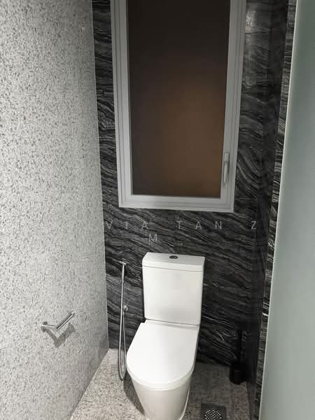 Hillsta, 68 Phoenix Road, 2 Bedrooms, 850 sqft, Condominium For Rent, by Sylvia Tan Z M, 500061122 - Bathroom - PropertyGuru.com.sg