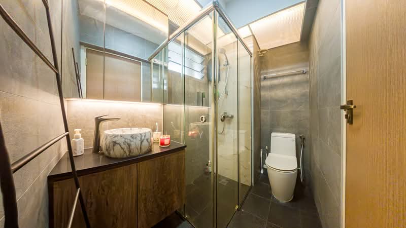 271D Punggol Walk HDB Flat For Sale at S$ 715,000 | PropertyGuru Singapore - Common Bathroom