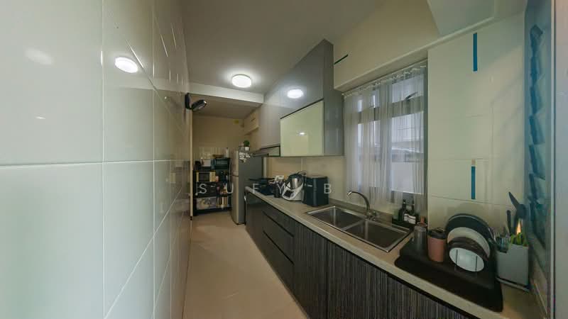 271D Punggol Walk HDB Flat For Sale at S$ 715,000 | PropertyGuru Singapore - Kitchen