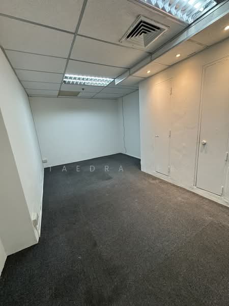 International Plaza, 10 Anson Road, 409 sqft, Office For Sale, by Taedra Lee, 500061135 - Interior - CommercialGuru.com.sg