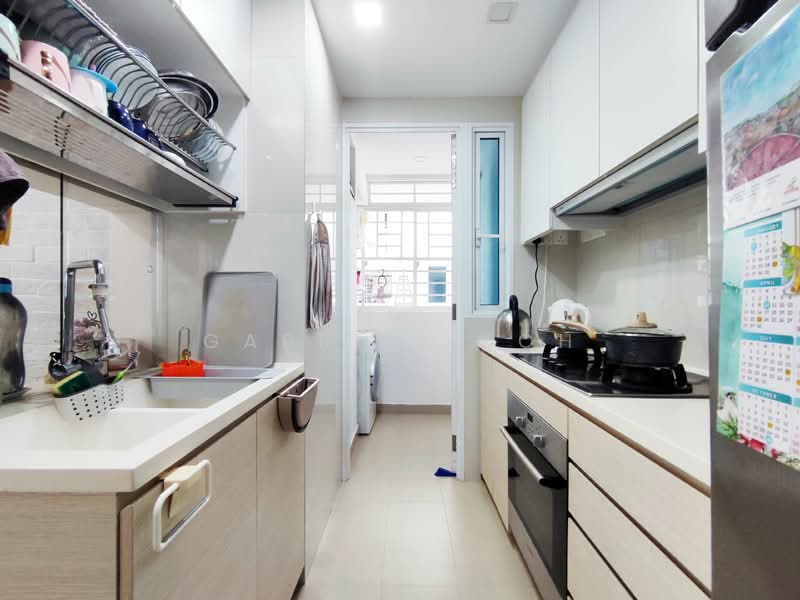 The Tampines Trilliant Executive Condominium For Sale at S$ 1,680,000 | PropertyGuru Singapore - Kitchen