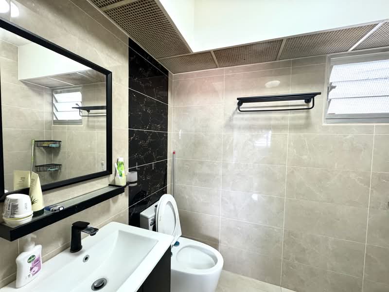 785C Woodlands Rise HDB Flat For Sale at S$ 650,000 | PropertyGuru Singapore - Bathroom