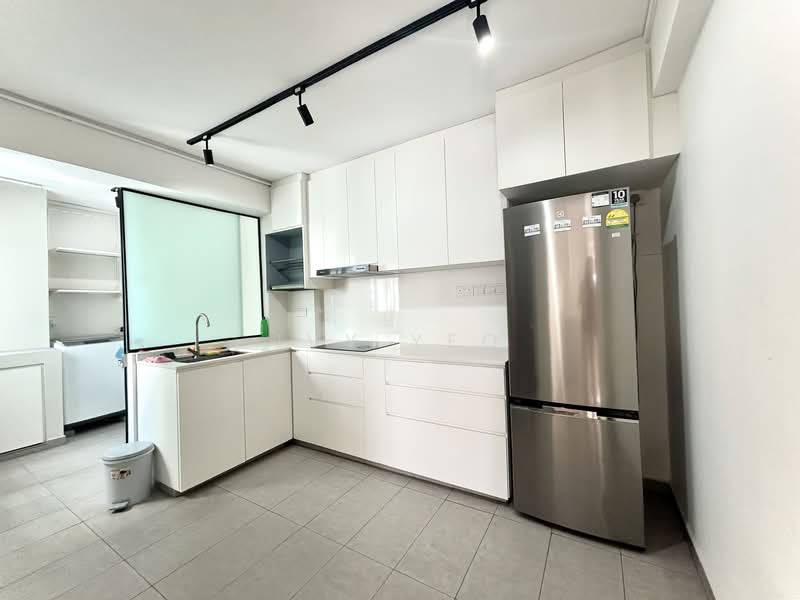 220 Jurong East Street 21, 220 Jurong East Street 21, 3 Bedrooms, 1,270 sqft, HDB Flat For Rent, by Ivy Yeo, 500061148 - Kitchen - PropertyGuru.com.sg