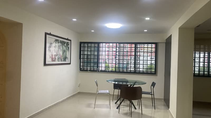 463 Hougang Avenue 10 HDB Flat For Sale at S$ 960,000 | PropertyGuru Singapore - Dining Room
