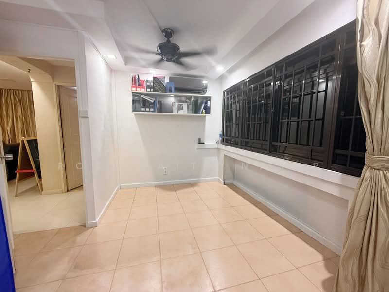 615 Woodlands Avenue 4 HDB Flat For Sale at S$ 780,000 | PropertyGuru Singapore - Interior