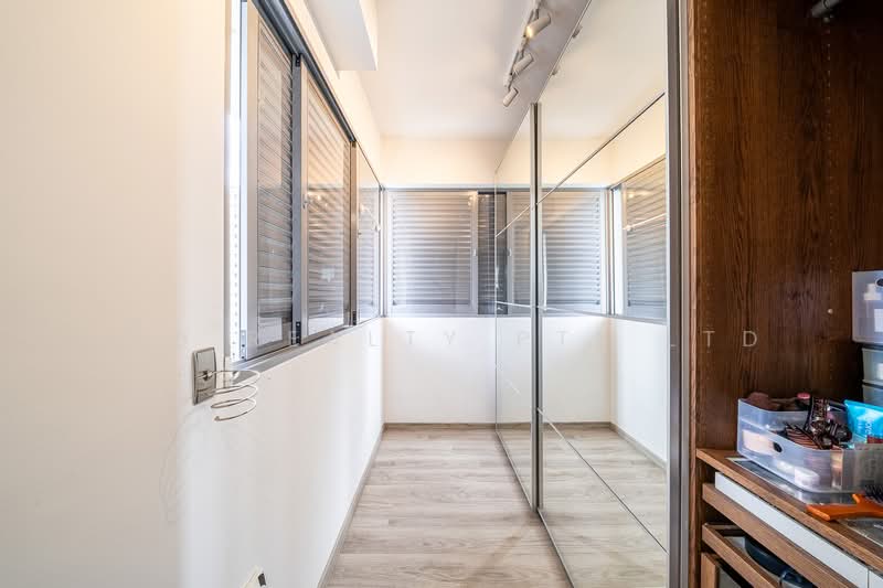 A Treasure Trove Condominium For Sale at S$ 1,950,000 | PropertyGuru Singapore - Interior