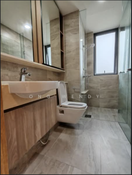 Twin VEW, 91 West Coast Vale, 2 Bedrooms, 743 sqft, Condominium For Rent, by Ong Wendy, 500061172 - Bathroom - PropertyGuru.com.sg