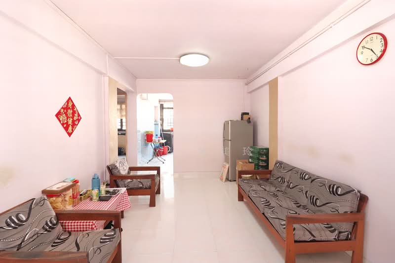 49 Circuit Road HDB Flat For Sale at S$ 338,888 | PropertyGuru Singapore - Living Room