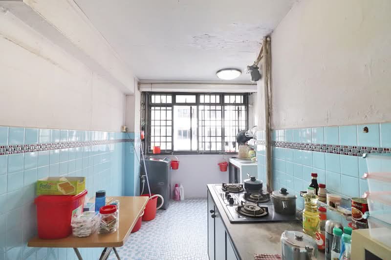 49 Circuit Road HDB Flat For Sale at S$ 338,888 | PropertyGuru Singapore - Kitchen