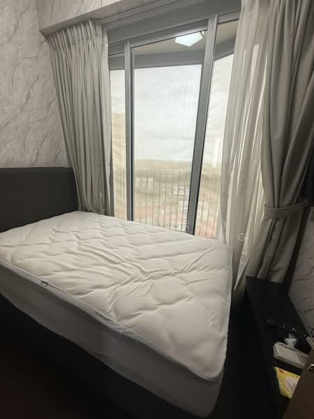 Queens Peak, 1 Dundee Road, 3 Bedrooms, 947 sqft, Condominium For Rent, by Kelly Kok Seow Cheng, 500061205 - Bedroom - PropertyGuru.com.sg