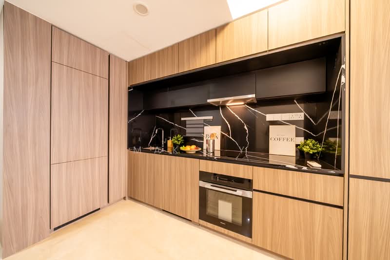 Irwell Hill Residences Condominium For Sale at S$ 1,225,000 | PropertyGuru Singapore - Kitchen