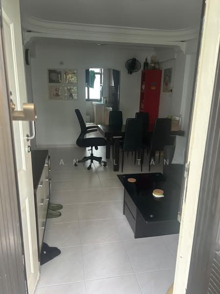 4 Jalan Bukit Ho Swee, 4 Jalan Bukit Ho Swee, 2 Bedrooms, 635 sqft, HDB Flat For Rent, by Hansel Tan, 500061227 - Dining Room - PropertyGuru.com.sg