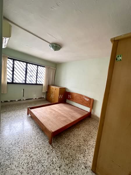 52 New Upper Changi Road HDB Flat For Sale at S$ 490,000 | PropertyGuru Singapore - Bedroom