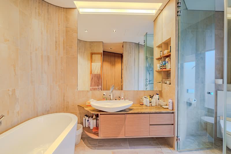 Beautiful FREEHOLD / 999 years Detached House at Hua Guan Avenue Detached House For Sale at S$ 14,800,000 | PropertyGuru Singapore - Bathroom