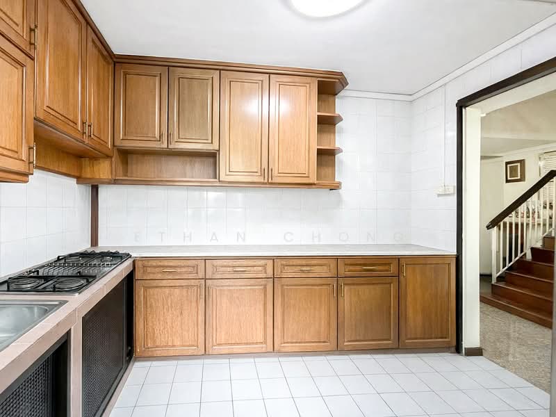 164 Jalan Teck Whye HDB Flat For Sale at S$ 871,000 | PropertyGuru Singapore - Kitchen